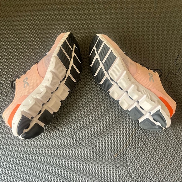 On Cloud X 3 Lightweight Running Training Shoes Rose/ Sand Womens Size 9.5 - Picture 7 of 8